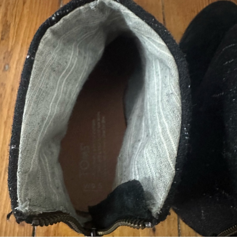 TOMS Zip Up Ankle Boot - Picture 4 of 7